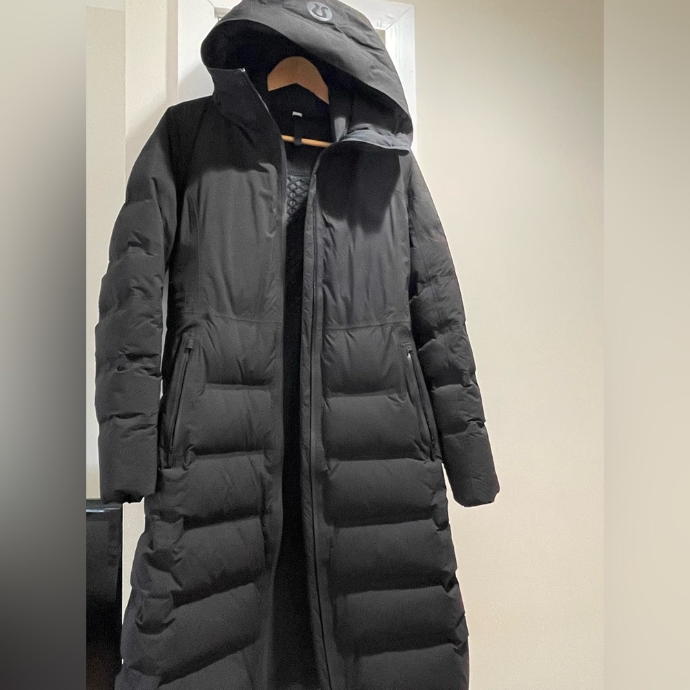 Lululemon Down For It All Long coat - Black